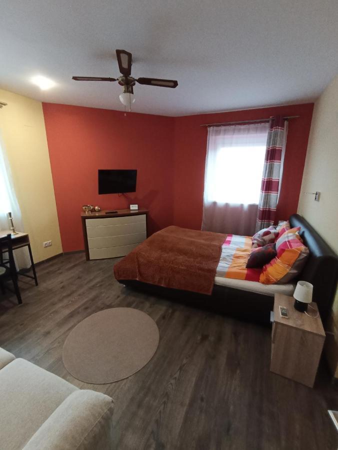 Mórahalom Borostyan Apartmanhaz מראה חיצוני תמונה