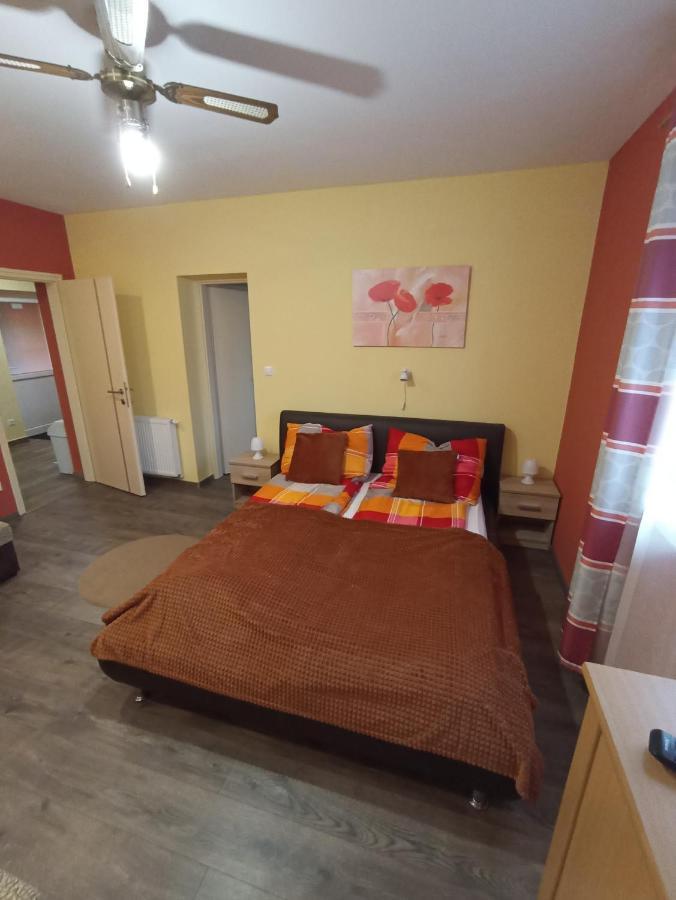 Mórahalom Borostyan Apartmanhaz מראה חיצוני תמונה